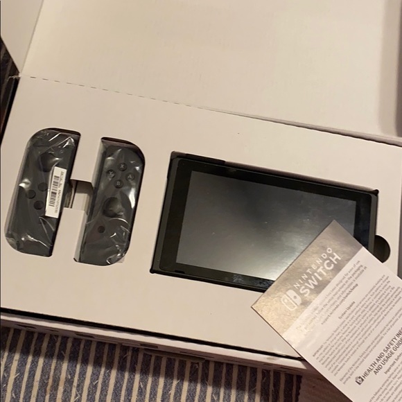 nintendo switch grey - Picture 3 of 6